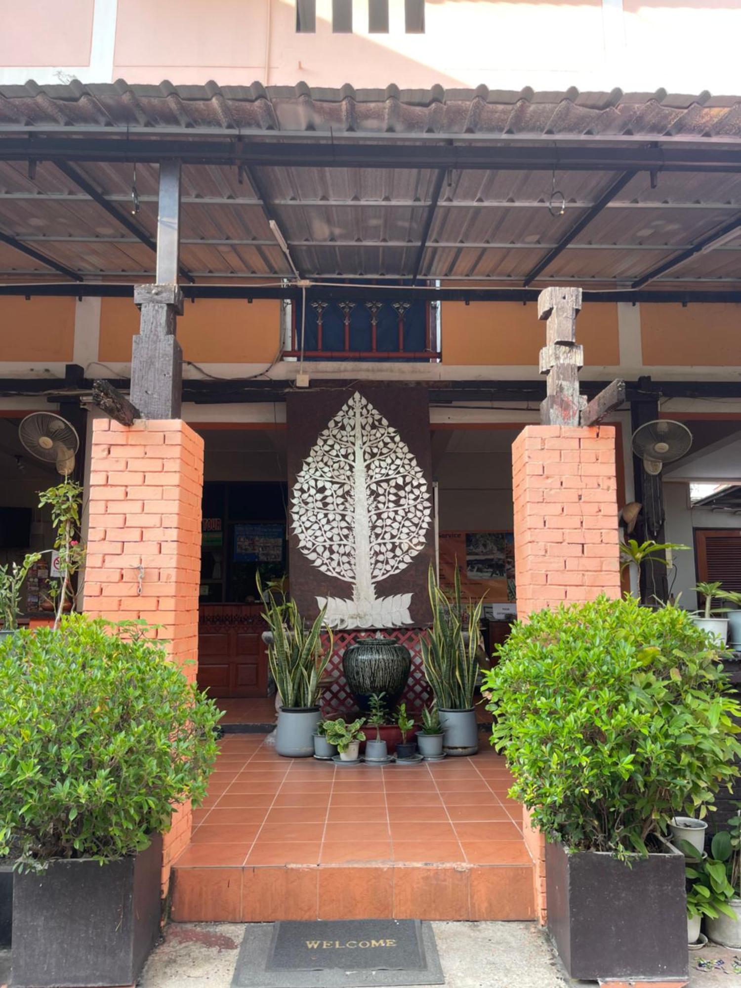 Jj Guesthouse Chiang Mai Esterno foto