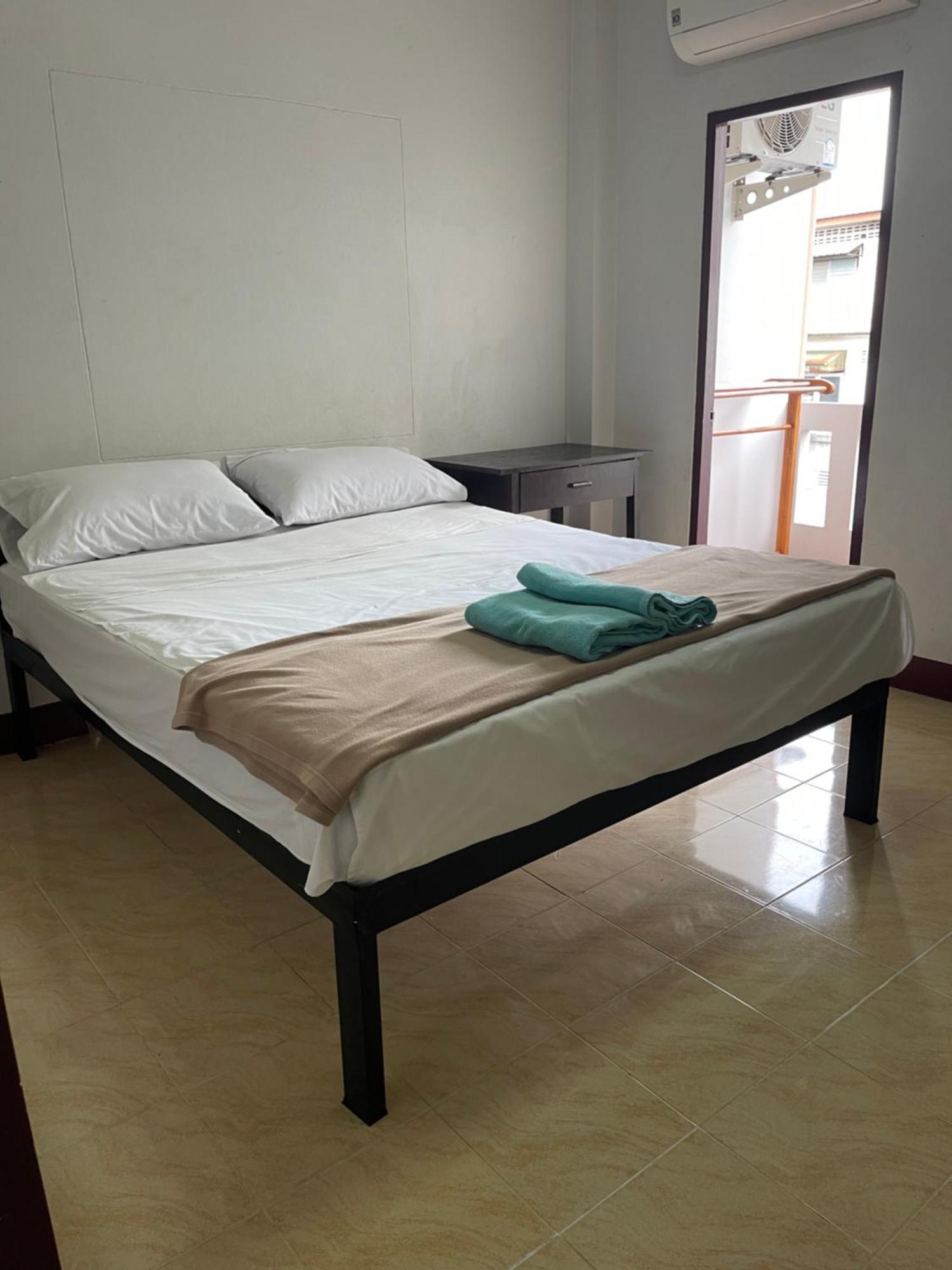 Jj Guesthouse Chiang Mai Esterno foto