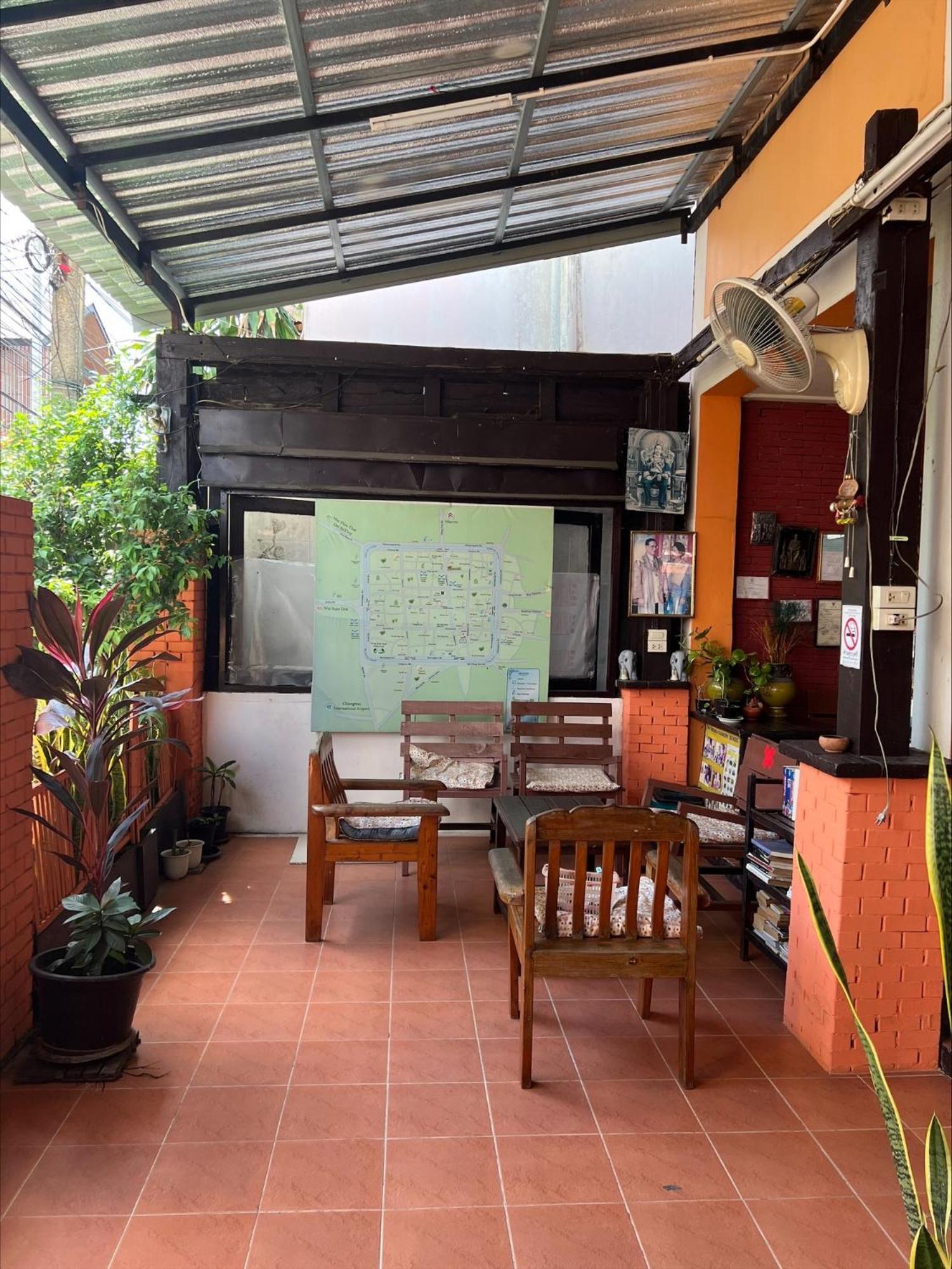 Jj Guesthouse Chiang Mai Esterno foto