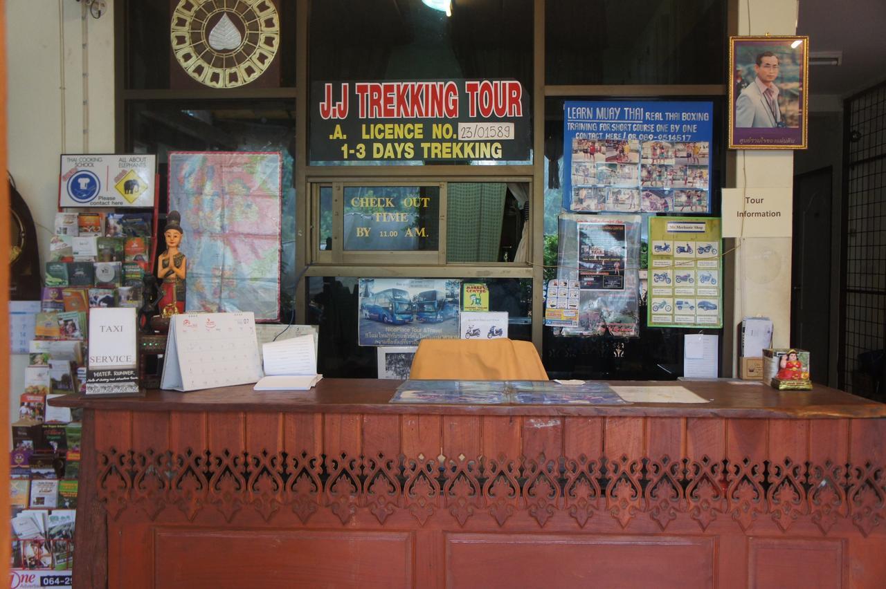 Jj Guesthouse Chiang Mai Esterno foto