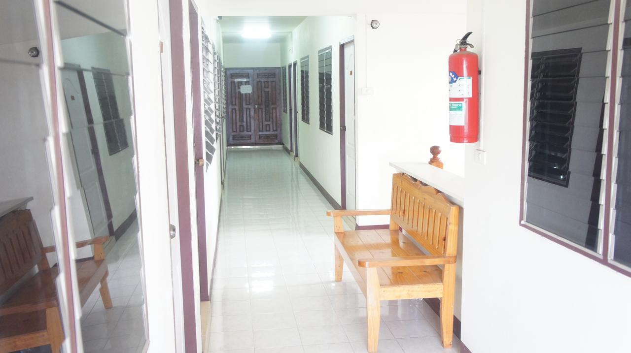 Jj Guesthouse Chiang Mai Esterno foto