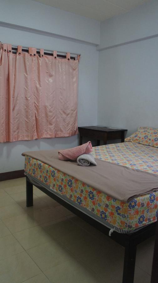 Jj Guesthouse Chiang Mai Esterno foto